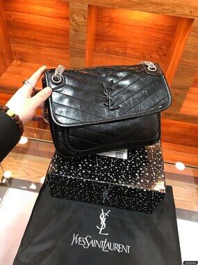 Saint Laurent Niki Medium Bag